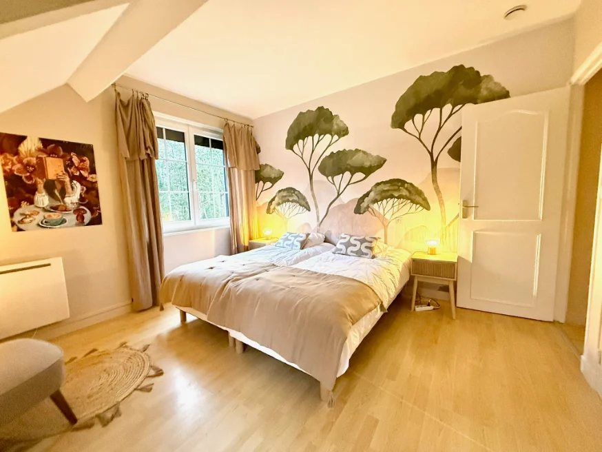 La sixième chambre avec salle de douche privative